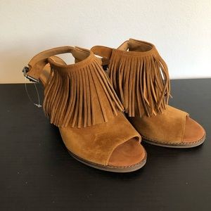 Lucky Brand wooden heeled tassel sandals